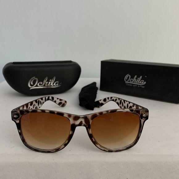 Ochila Accessories - Ochila Wayfarer Animal Print Sunglasses